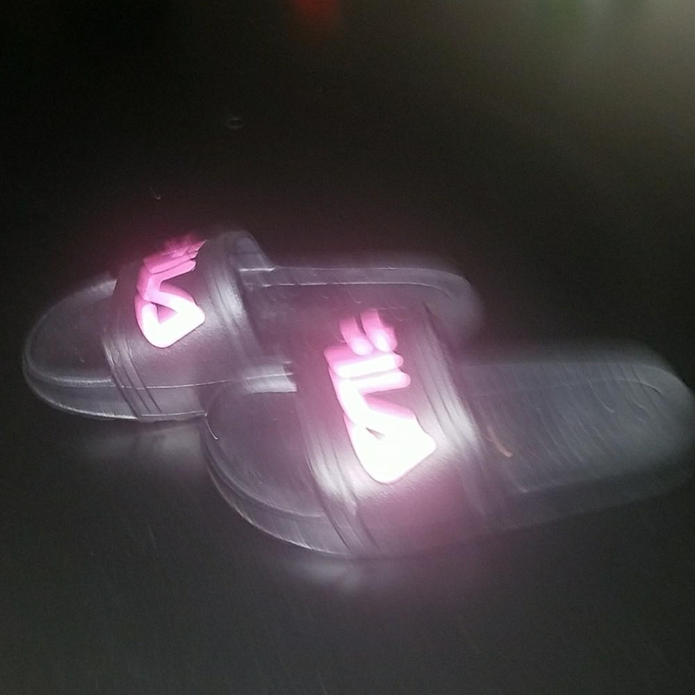 Slippers - Picture 3 of 4